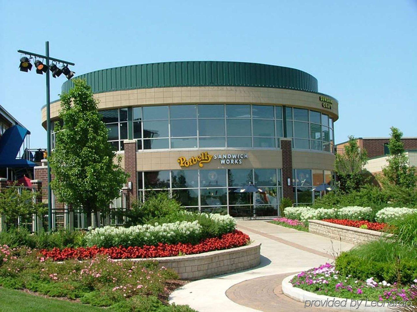 Hampton Inn & Suites Lincolnshire Exterior photo